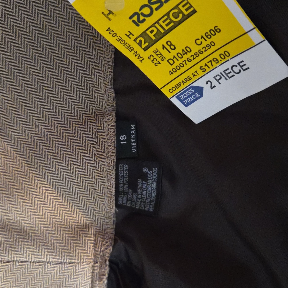 TAHARI NWT Suit Blazer and Pants size 18 - Picture 6 of 7